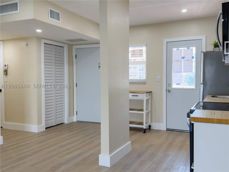 1 bedroom Condominium at 2949 Point East Dr B304, Point East One Condo-Bldg, Aventura — photo 5