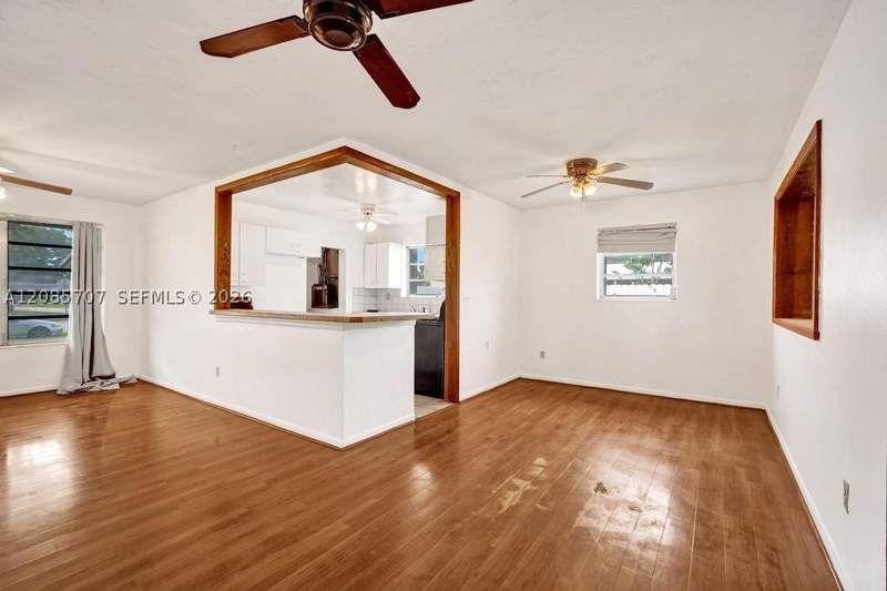 3 bedroom SingleFamilyResidence at 19731 Gulfstream Rd, Pine Tree Manor Sec 3, Cutler Bay — photo 4