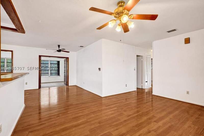 3 bedroom SingleFamilyResidence at 19731 Gulfstream Rd, Pine Tree Manor Sec 3, Cutler Bay — photo 5