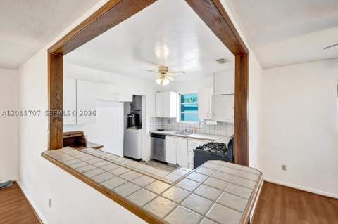 19731 Gulfstream Rd, Cutler Bay FL - photo 9 of 26