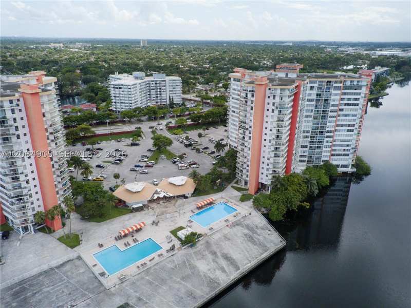 2 bedroom Condominium at 1301 NE Miami Gardens Dr 515W, Buckley Towers Condo - Ea, Miami — photo 1