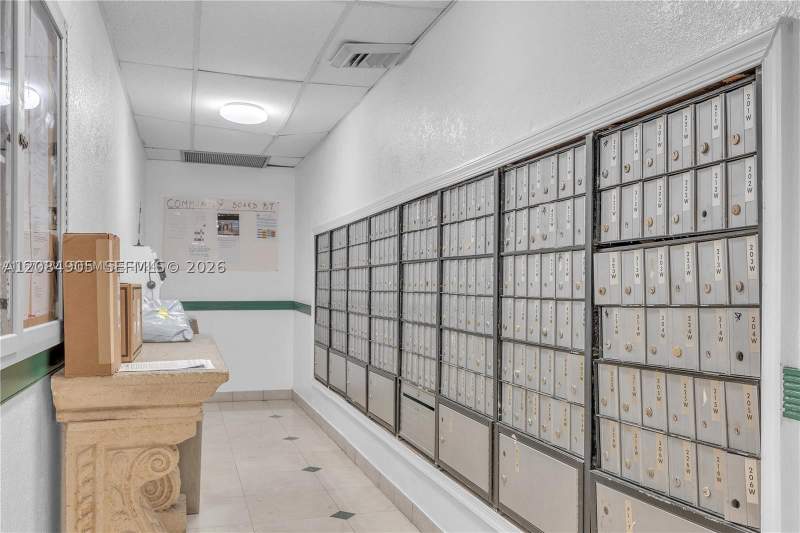 2 bedroom Condominium at 1301 NE Miami Gardens Dr 515W, Buckley Towers Condo - Ea, Miami — photo 5