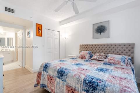 17100 N Bay Rd 1414, Sunny Isles Beach FL - photo 15 of 33