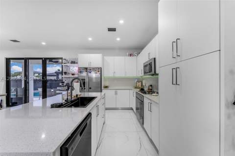 22712 SW 129th Ave, Miami FL - photo 10 of 42