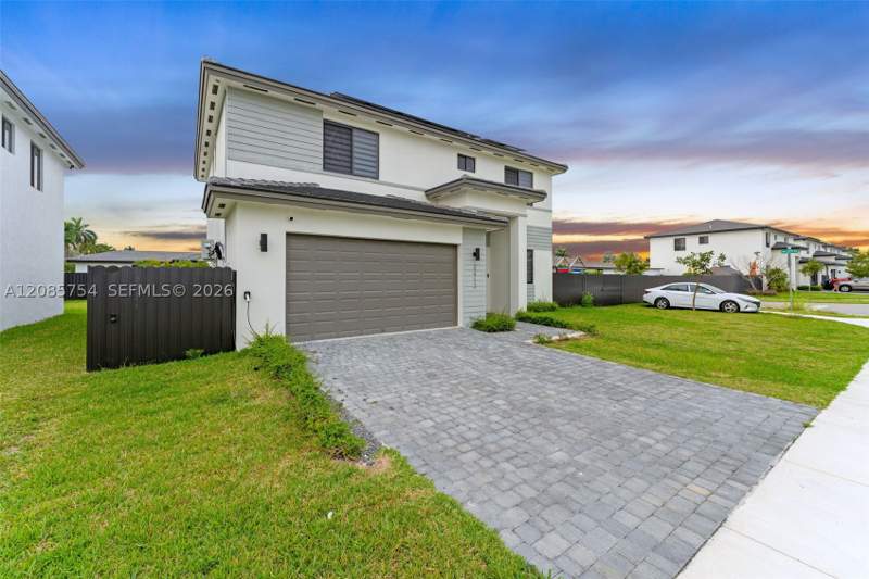 5 bedroom SingleFamilyResidence at 22712 SW 129th Ave, Venture Homes, Miami — photo 4