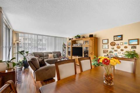 150 Ocean Lane Dr 2H, Key Biscayne FL - photo 12 of 39