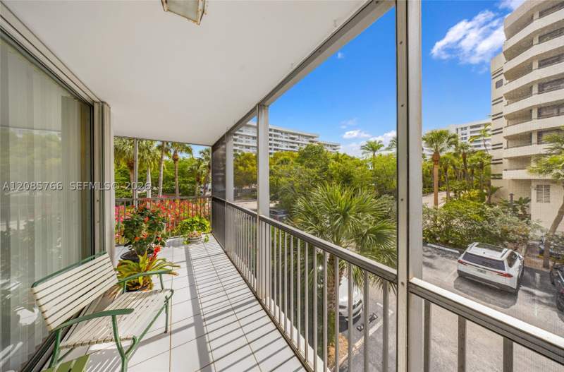 2 bedroom Condominium at 150 Ocean Lane Dr 2H, Island Breakers Condo, Key Biscayne — photo 4