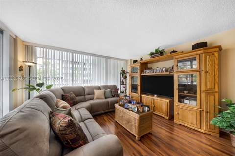 150 Ocean Lane Dr 2H, Key Biscayne FL - photo 9 of 39
