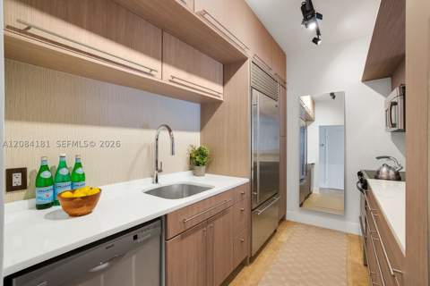 155 Ocean Lane Dr 103, Key Biscayne FL - photo 13 of 38