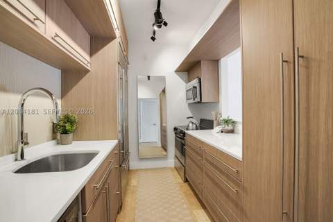 155 Ocean Lane Dr 103, Key Biscayne FL - photo 16 of 38
