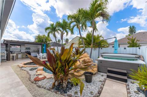 15480 SW 144th Ave, Miami FL - photo 14 of 42