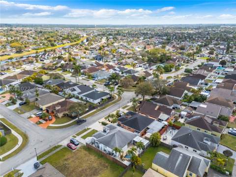 15480 SW 144th Ave, Miami FL - photo 8 of 42