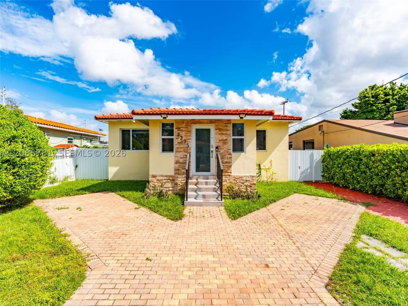 2 bedroom SingleFamilyResidence at 3375 SW 1st St, Auburndale Amd, Miami — photo 3