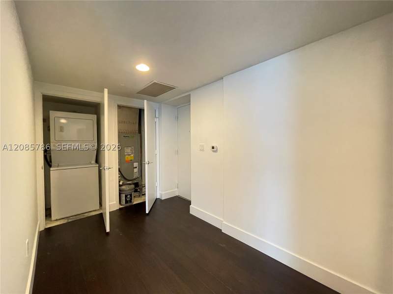 2 bedroom Condominium at 55 SE 6th St 2702, 500 Brickell West Condo, Miami — photo 3