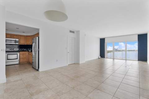 500 Bayview Dr 1920, Sunny Isles Beach FL - photo 6 of 32