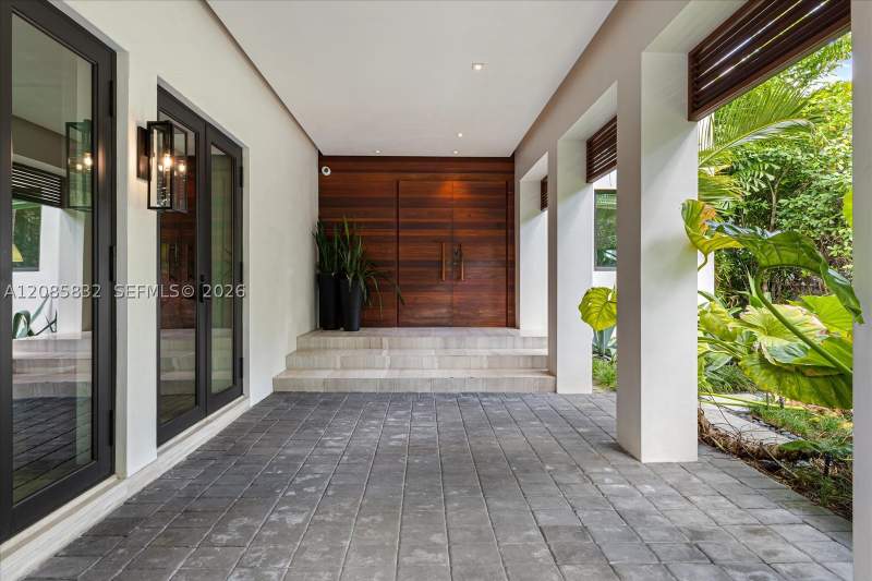7 bedroom SingleFamilyResidence at 401 E Rivo Alto Dr, Rivo Alto Amd, Miami Beach — photo 3