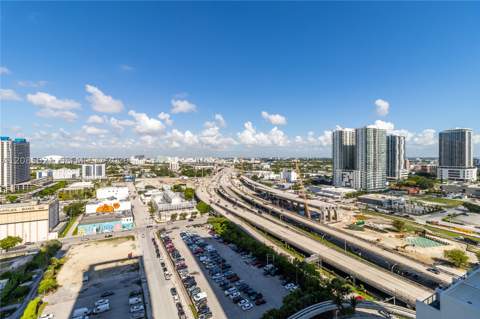 1040 Biscayne Blvd 1806, Miami FL - photo 18 of 45