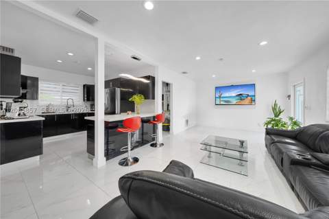 9365 SW 44th St, Miami FL - photo 6 of 50