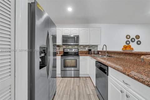 13936 SW 151st Ave, Miami FL - photo 17 of 40