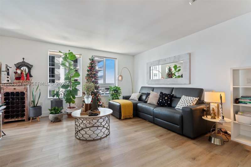 2 bedroom Condominium at 7350 SW 89th St 1110S, Toscano Condo, Miami — photo 1