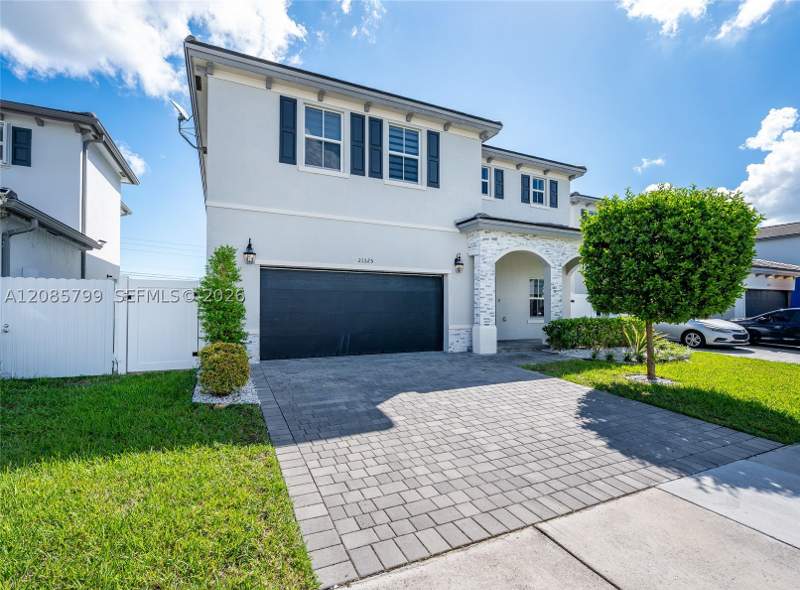 4 bedroom SingleFamilyResidence at 21325 SW 127th Ct, Siena North, Miami — photo 2