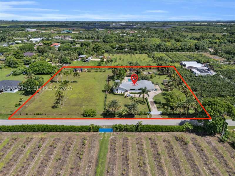 3 bedroom SingleFamilyResidence at 19245 SW 188th St, Redland, Miami — photo 1