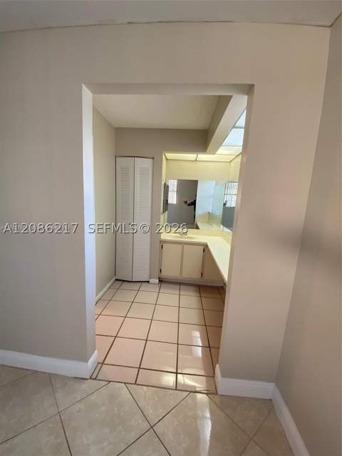 12241 SW 16th Ter K105, Miami FL - photo 15 of 30