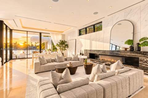 503 E Dilido Dr, Miami Beach FL - photo 6 of 32