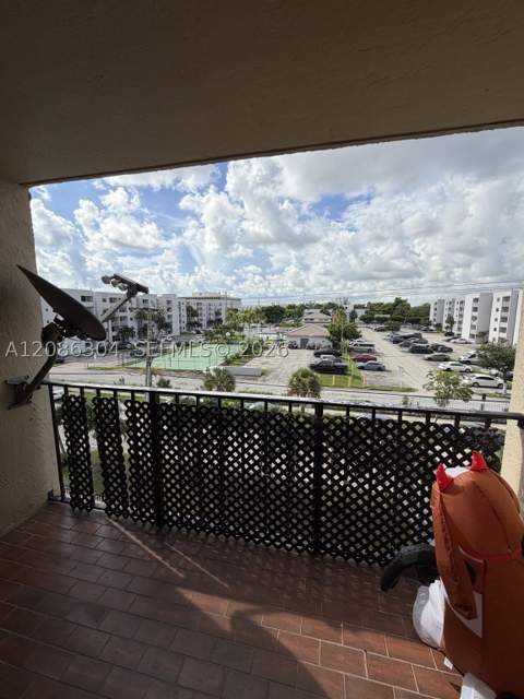 8095 NW 8th St 402, Miami FL - photo 7 of 16