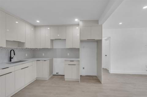 2121 NW 86th Ter, Miami FL - photo 10 of 33