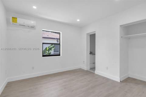 2121 NW 86th Ter, Miami FL - photo 13 of 33