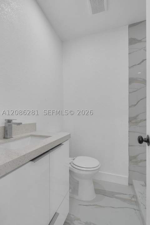 2121 NW 86th Ter, Miami FL - photo 15 of 33