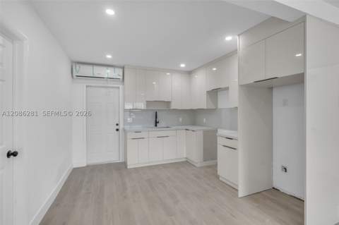 2121 NW 86th Ter, Miami FL - photo 9 of 33