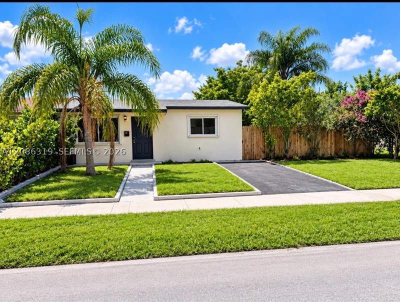 3 bedroom SingleFamilyResidence at 3522 NW 193rd St, Shon-Mor Estates Sec 2, Miami Gardens — photo 2
