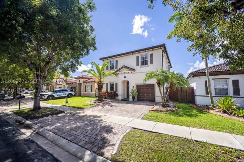 4 bedroom SingleFamilyResidence at 2300 NE 3rd Ct, Atlantis At Oasis, Homestead — photo 1