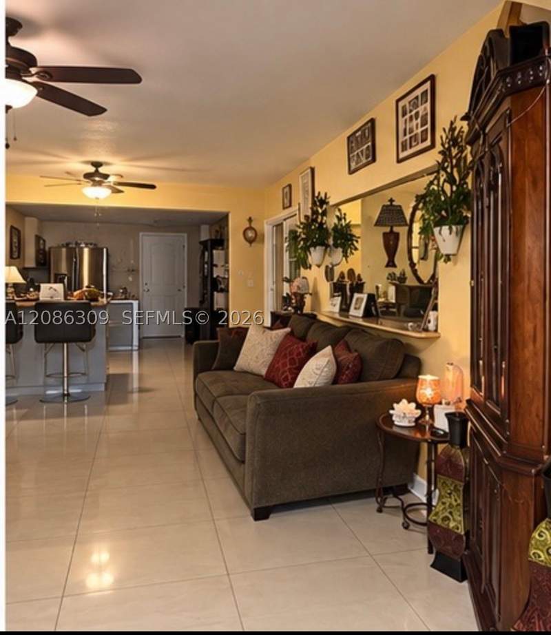 5 bedroom SingleFamilyResidence at 16515 SW 107th Ct, El Alamo Sub, Miami — photo 3