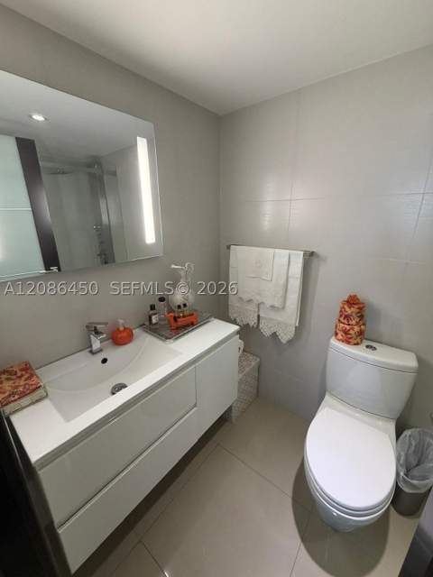 5900 Collins Ave 1606, Miami Beach FL - photo 22 of 23