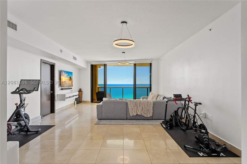 3 bedroom Condominium at 16275 Collins Ave 2101, Sayan Condo, Sunny Isles Beach — photo 3