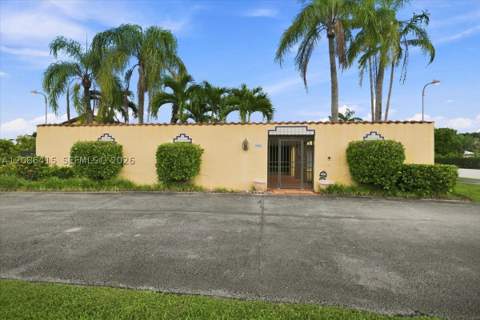 9805 SW 64th St, Miami FL - photo 18 of 70