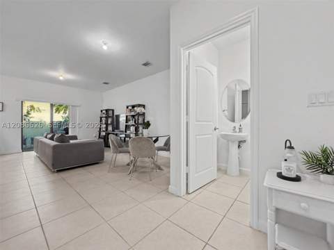 20374 NW 4th Path, Miami Gardens FL - photo 7 of 38
