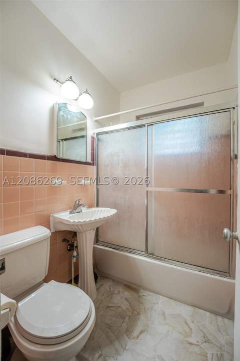 4740 Pine Tree Dr 20, Miami Beach FL - photo 14 of 20