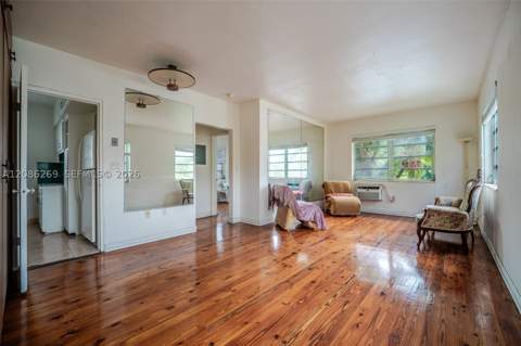 4740 Pine Tree Dr 20, Miami Beach FL - photo 7 of 20