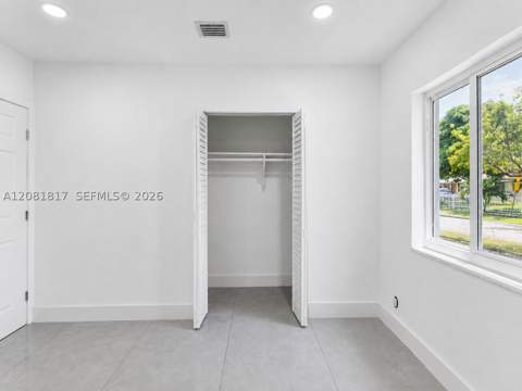 950 NE 164th St, North Miami Beach FL - photo 18 of 26