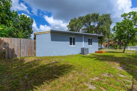 950 NE 164th St, North Miami Beach FL - photo 22 of 26