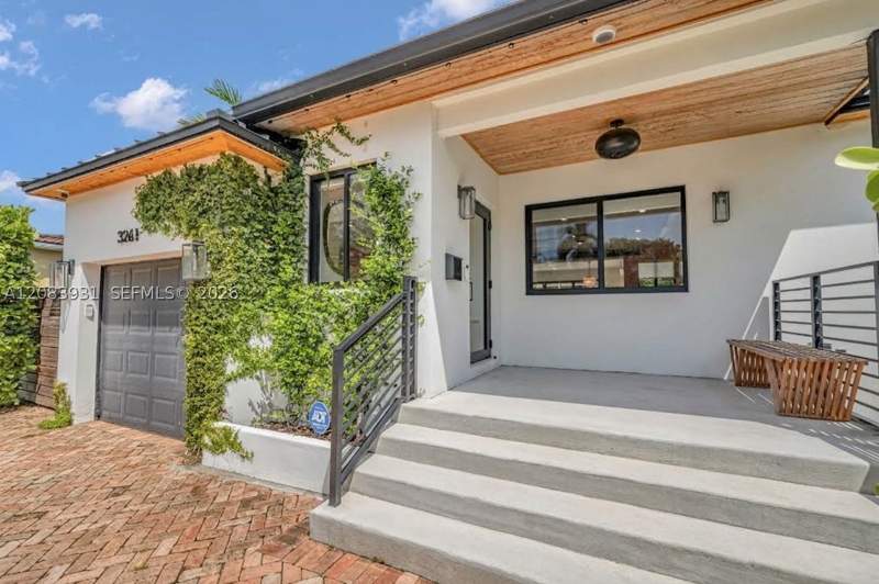 3 bedroom SingleFamilyResidence at 3261 SW 16th Ln, Coral Gate Sec A, Miami — photo 2