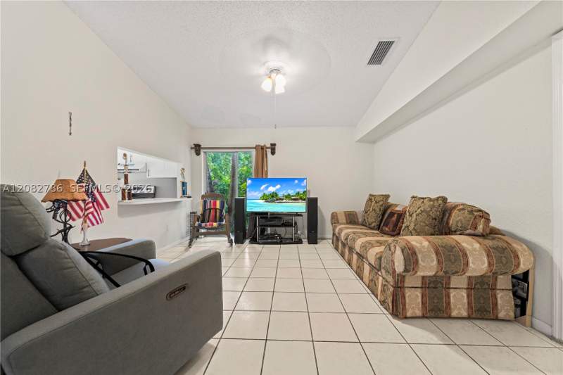 3 bedroom SingleFamilyResidence at 20315 SW 86th Ct, Sea Grape Town Homes, Cutler Bay — photo 5
