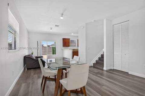 8897 NW 103rd Ave, Doral FL - photo 9 of 36