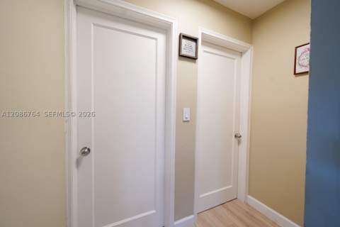 358 E 45th St, Hialeah FL - photo 10 of 30