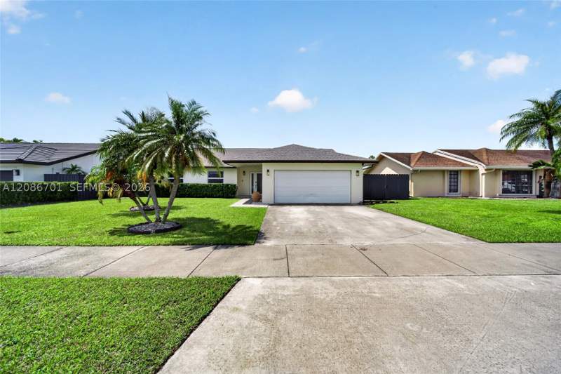 3 bedroom SingleFamilyResidence at 12840 SW 147th Terr Rd, Deerwood Part 1, Miami — photo 2