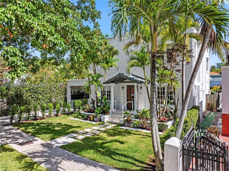 4 bedroom SingleFamilyResidence at 178 NE 45th St, Biltmore Sub, Miami — photo 2